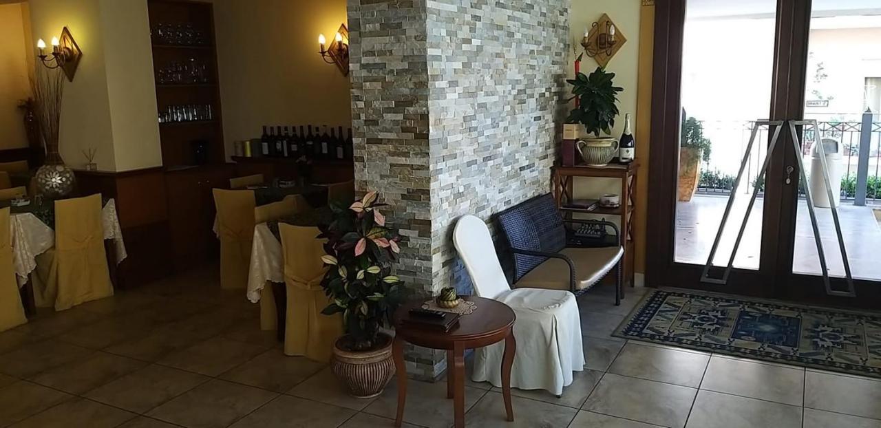 Hotel La Conca Villa San Giovanni Exterior foto